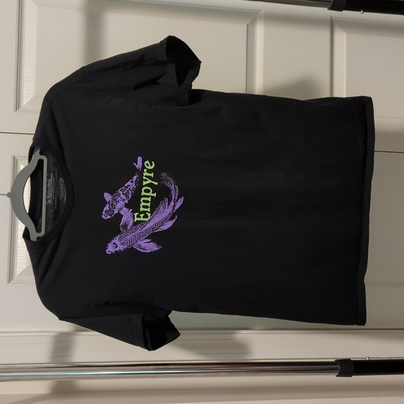 Medium Empyre Koi fish T-shirt - Picture 1 of 3